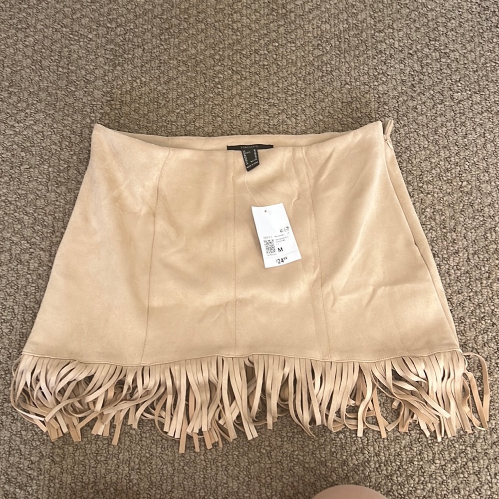 NWT F21 Fringe skirt size Medium